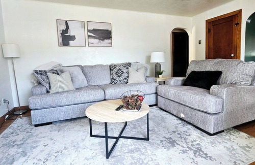 Hermann House | Downtown Guesthouse : Perfect for 4 people