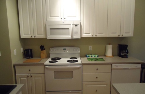 Queens Square Apartment | Downtown Heritage Gem close to beach and convention center
