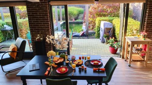 Eindhoven Bed & Breakfast | Downtown Hideaway, B&B Grand Deluxe