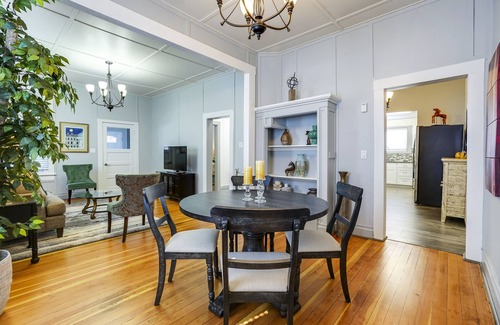 Prescott House | Downtown Historic Charm with Modern Comfort