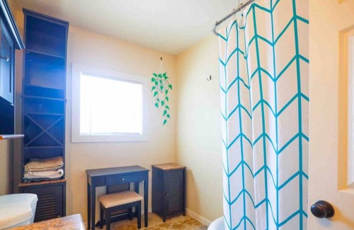 Riviera - Westchester House | Downtown Home 3BR Great for Families & Travel Work