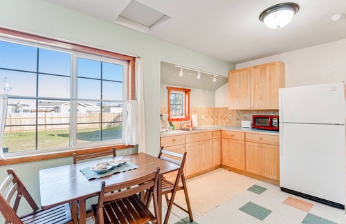 Ocean Park House | Downtown home with private hot tub & WiFi - walk to beach - dog-friendly yard