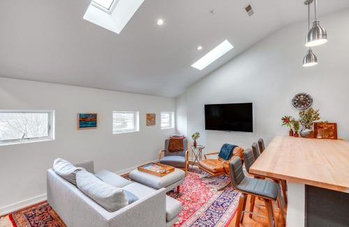 Hudson Apartment | Downtown Hudson Apartment Walk to Cafes and River!