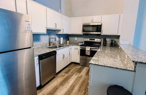 Mile Square Apartment | Downtown Indy 1BR - Skywalk to Convention Ctr.