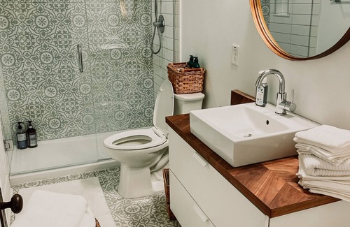 Meridian-Kessler House | Downtown Indy Bungalow Retreat