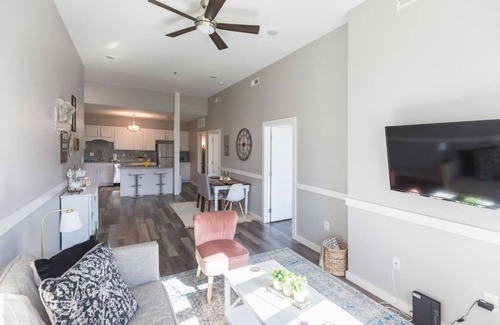 Johnson City Apartment | Downtown JC Loft with Natural Light