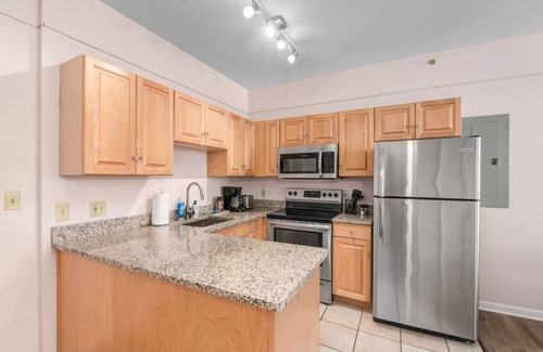 Downtown Cleveland Apartment | Downtown King Loft | Free Parking