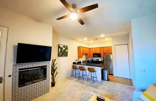 Village Condo | Downtown La Quinta Charmer- Walk to Dining & Shops