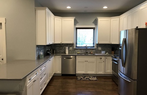 Lake Geneva House | Downtown Lake Geneva Sleeps 14