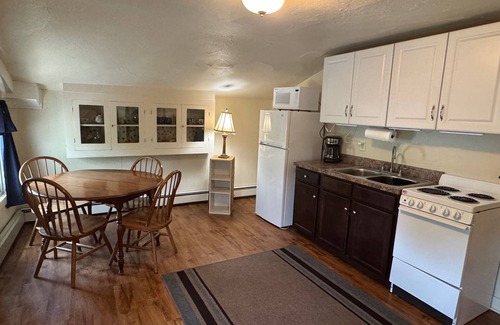 Gettysburg Apartment | Downtown location w/parking. Transit stop across the street. Unit 4 of 4.