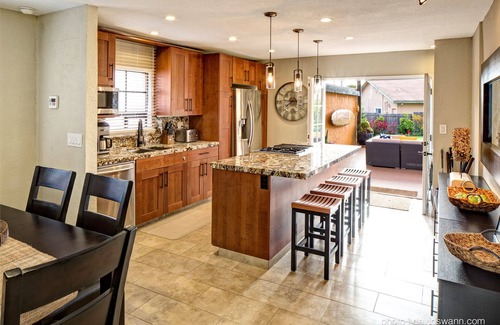 Morro Bay House | Downtown location with putting green