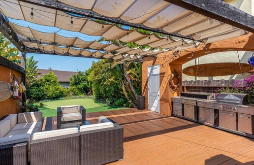 Morro Bay House | Downtown location with putting green