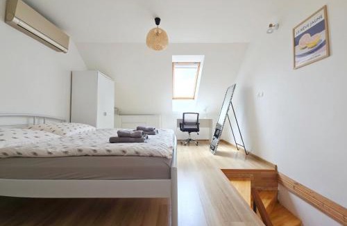Juh Apartment | Downtown Loft Štúrova