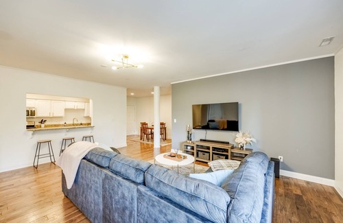 Downtown Louisville Condo | Downtown Louisville Condo, King Bed, Updated Kitchen and Bath- Free Parking