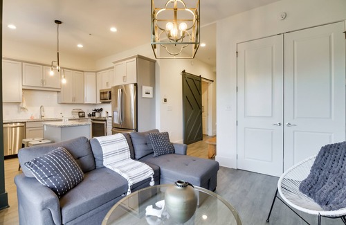 Central Business District Apartment | Downtown Lynchburg Condo w/James River Views