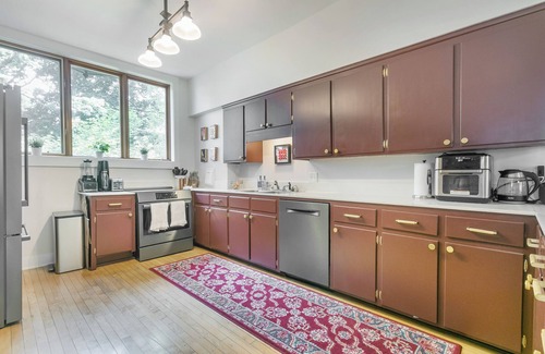 Madison House | Downtown Madison Lake Mendota Historic Mansion: great location!