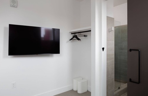 North Downtown Hotel | Downtown Mall Boutique Hotel Room above The Jefferson Theater