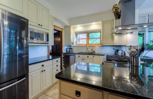 Downtown House | Downtown Marvel in unbeatable location!