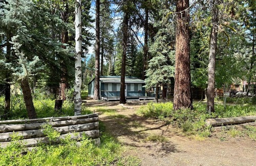 McCall House | Downtown McCall Cottage Near Davis Beach & Park