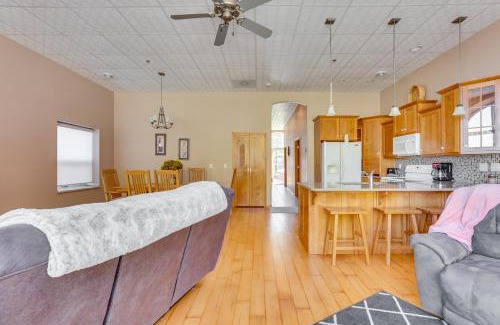 McGregor Apartment | Downtown McGregor Condo with Restaurant On-Site!