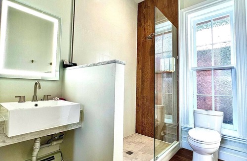 Medina Hotel | Downtown Medina Boutique Hotel - Best Available Room