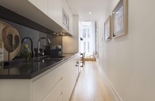 Centro / Baixa Apartment | Downtown Mezzanine Apartment (N56)