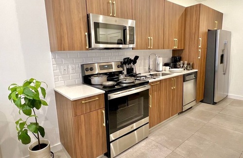 Overtown Apartment | Downtown Miami King Bed, Luxe Condo, Free Parking