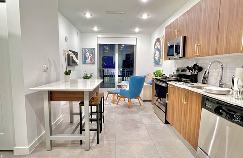 Overtown Apartment | Downtown Miami King Bed, Luxe Condo, Free Parking