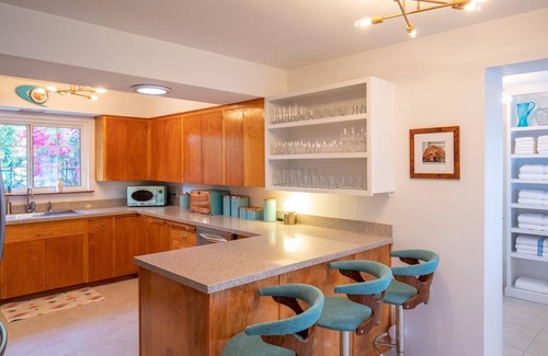 Warm Sands House | Downtown Mid Mod Warm Sands Centrally Located