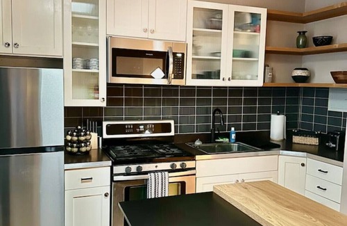 Las Cruces Apartment | Downtown Midcentury Studio+ 3 mins to Farmer's Mkt