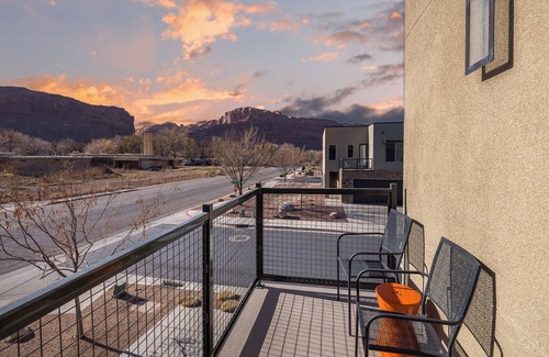 Moab House | Downtown Moab | Entrada | Pool Hot Tub | Near Arches