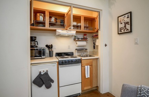 Downtown Albuquerque Apartment | Downtown Modern Studio, centrally located