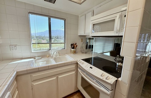 Baristo Condo | Downtown Mountain View Condo with Private Patio and Vaulted Ceilings