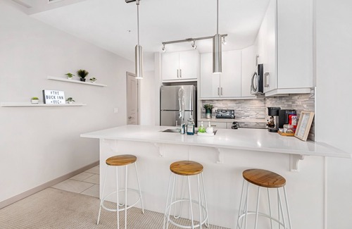 Victoria Park Condo | Downtown Mountain View 2 BD/2 BA Condo