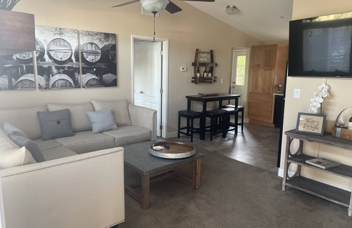 Napa House | Downtown Napa 3 Bedroom 2 baths house
