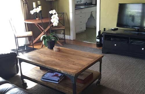 Napa Cottage | Downtown Napa Cottage- walking distance to City Center