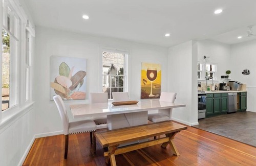 Napa House | Downtown Napa HOT TUB Retreat - 3 Bed l 2 bath