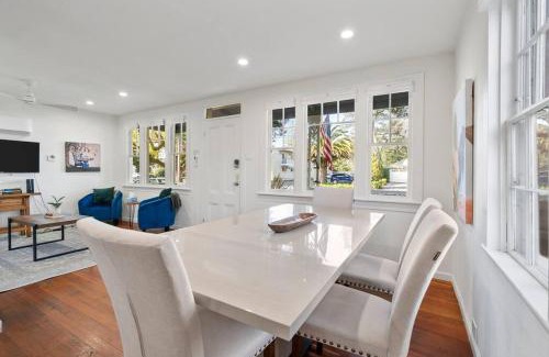 Napa House | Downtown Napa HOT TUB Retreat - 3 Bed l 2 bath