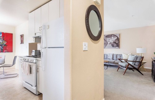 Napa Condo | Downtown Napa! Unit D Walk to Everything!