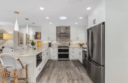 Lake Park House | DOWNTOWN Naples Pool Home in Lake Park! Walk/bike/drive to the beach!