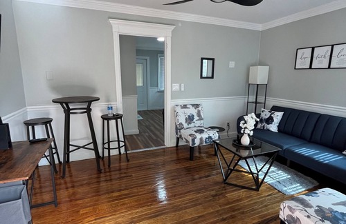 Rosewood Apartment | Downtown- Near USC, Williams Brice Stadium, Fort Jackson