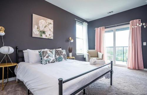 Old Fourth Ward House | Downtown New-Built Roof-top balcony City View 525Pkwy