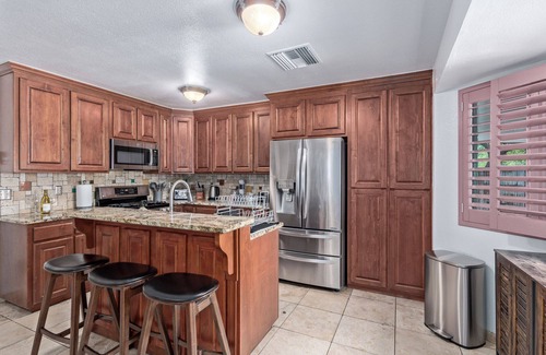 Menlo Park House | Downtown Oasis with Poolside Charm