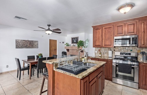 Menlo Park House | Downtown Oasis with Poolside Charm