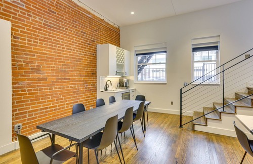Downtown Omaha Condo | Downtown Omaha Getaway w/Deck & Gas Grill!
