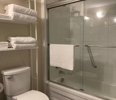 Downtown Halifax Apartment | Downtown one bedroom/Historic Bauer Terrace