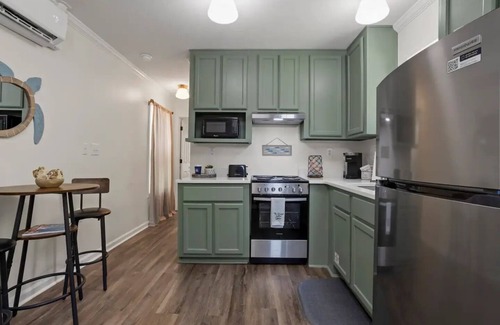 Ocean Springs House | Downtown Peaceful Pearlnn