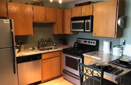 Whittier Condo | Downtown Pearl St. Sweet Retreat!