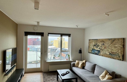 Hliðar Apartment | Downtown penthouse apartment in Reykjavík