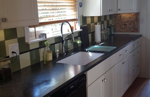Petaluma House | Downtown Petaluma home, convenient to wine country, coast, San Francisco